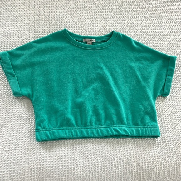 Set of 2 cropped Tees, Size 12/14 - Picture 4 of 5